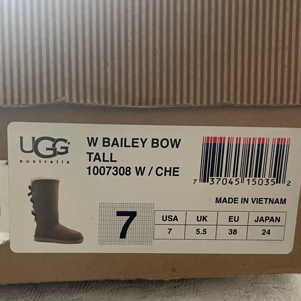 UGG W BAILEY BOW TALL
TAN / size 7